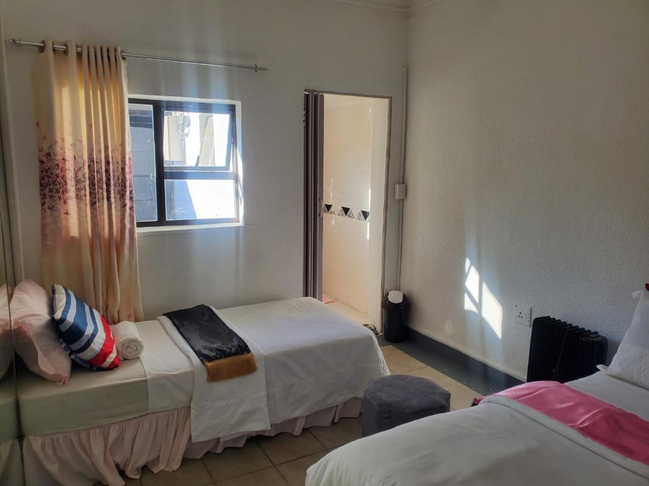 Lancaster Guest House Boksburg Exterior photo